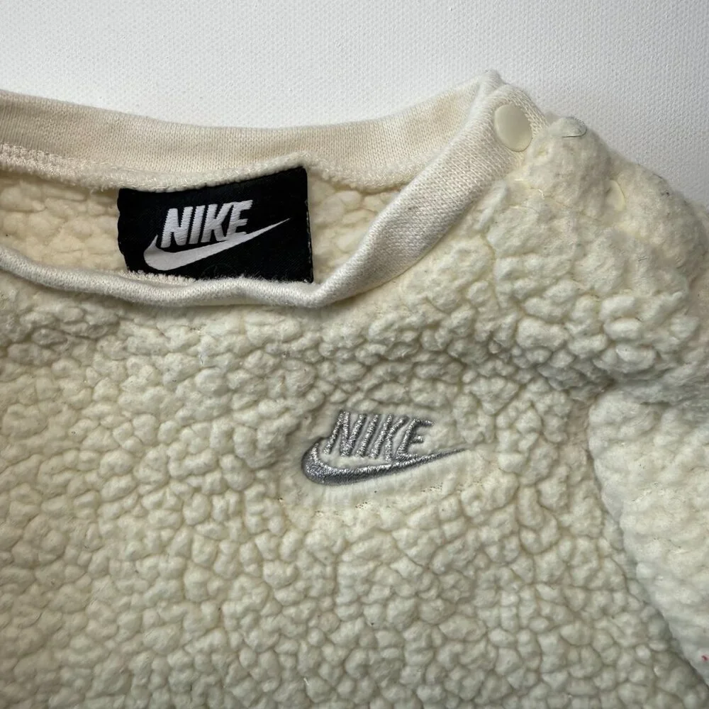 Nike Sherpa Fleece Baby Crewneck Sweatshirt Cream Colored Off White Size 9M - Picture 3 of 10